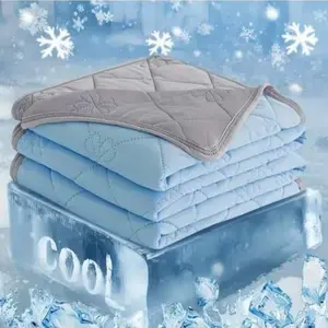 1pc Lightweight cooling Summer quilt - ultra soft summer cooling blanket, Suitable for Hot Sleepers, Skin-Friendly Polyester, Machine Washable, Suitable for Bedroom, Living Room, Guest Room, All-Season to Use