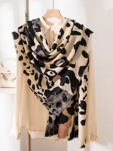Women's Elegant Warm Winter Scarf Animal Leopard Print Shawl 65x180cm Hijab, Casual Versatile for Winter Coats or Jackets Boho Style Shawl