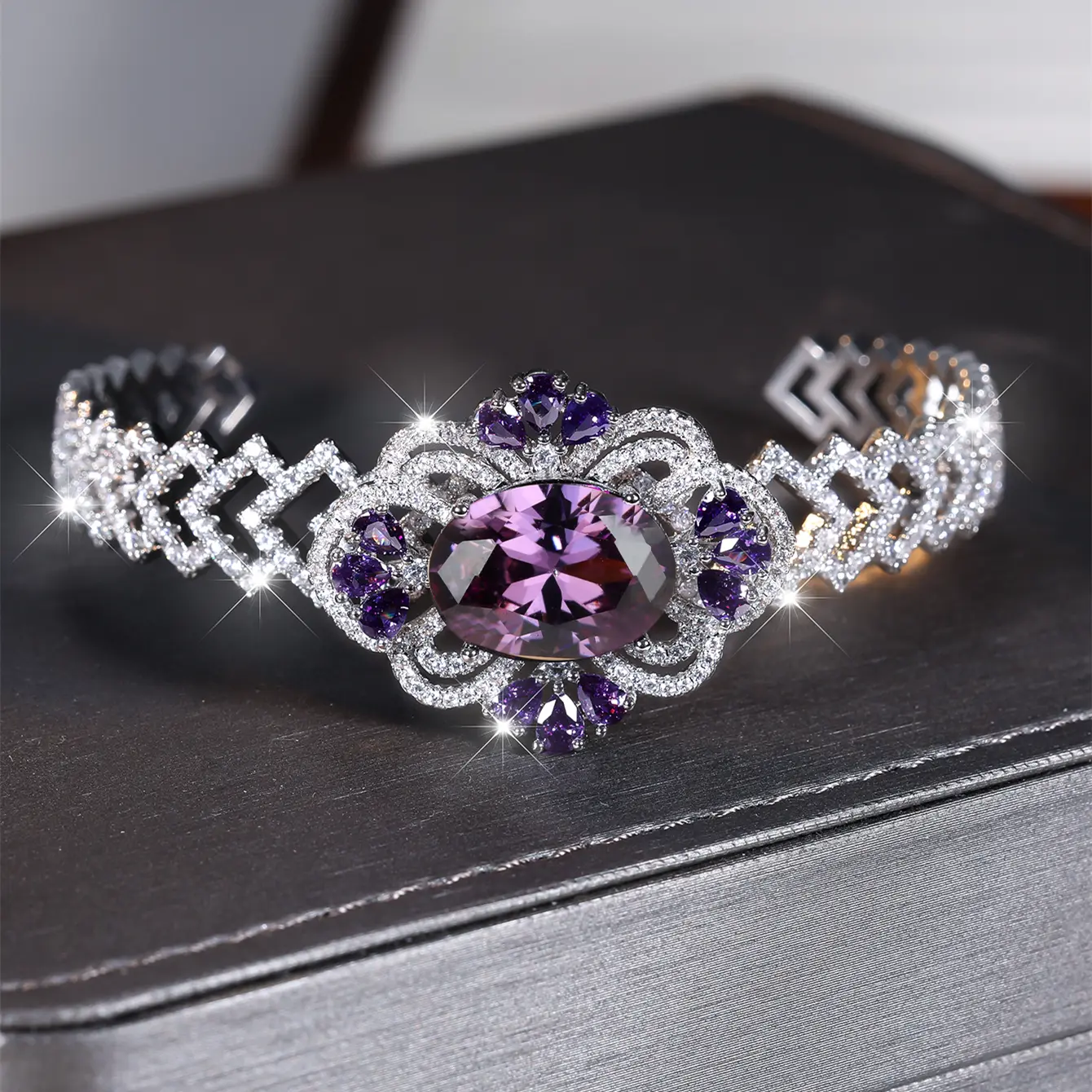 Luxury Women's Bracelet Purple Synthetic Zirconia Inlay Bride Wedding Engagement Jewelry Gift