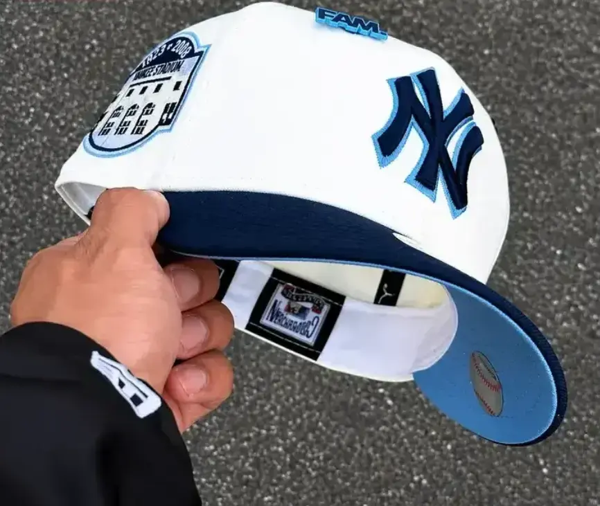 New Era New York Yankees Baseball Cap – Adjustable Snapback Hat Unisex Streetwear Hip Hop Style New Era Inspired, Unisex Streetwear Collectible Headwear,  Curved Brim Trucker Design, Retro Vintage Sports Fashion, Trending US 2026