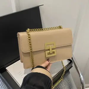 Fashion crossbody bags for women leather purse stylish shoulder handbag small cross body purses with chain and gold buckle for everyday wear﻿