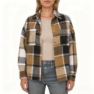 Women's Oversized Plaid Shacket Long Sleeve Button Down Flannel Jacket Coats with Side Pockets Lightweight Fashionable Plus Size Tops
