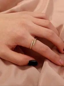 Adjustable Copper Ring with Minimalist Design and Synthetic Zircon Stone, Stylish and Elegant Glittering Ring Jewelry for Any Occasion