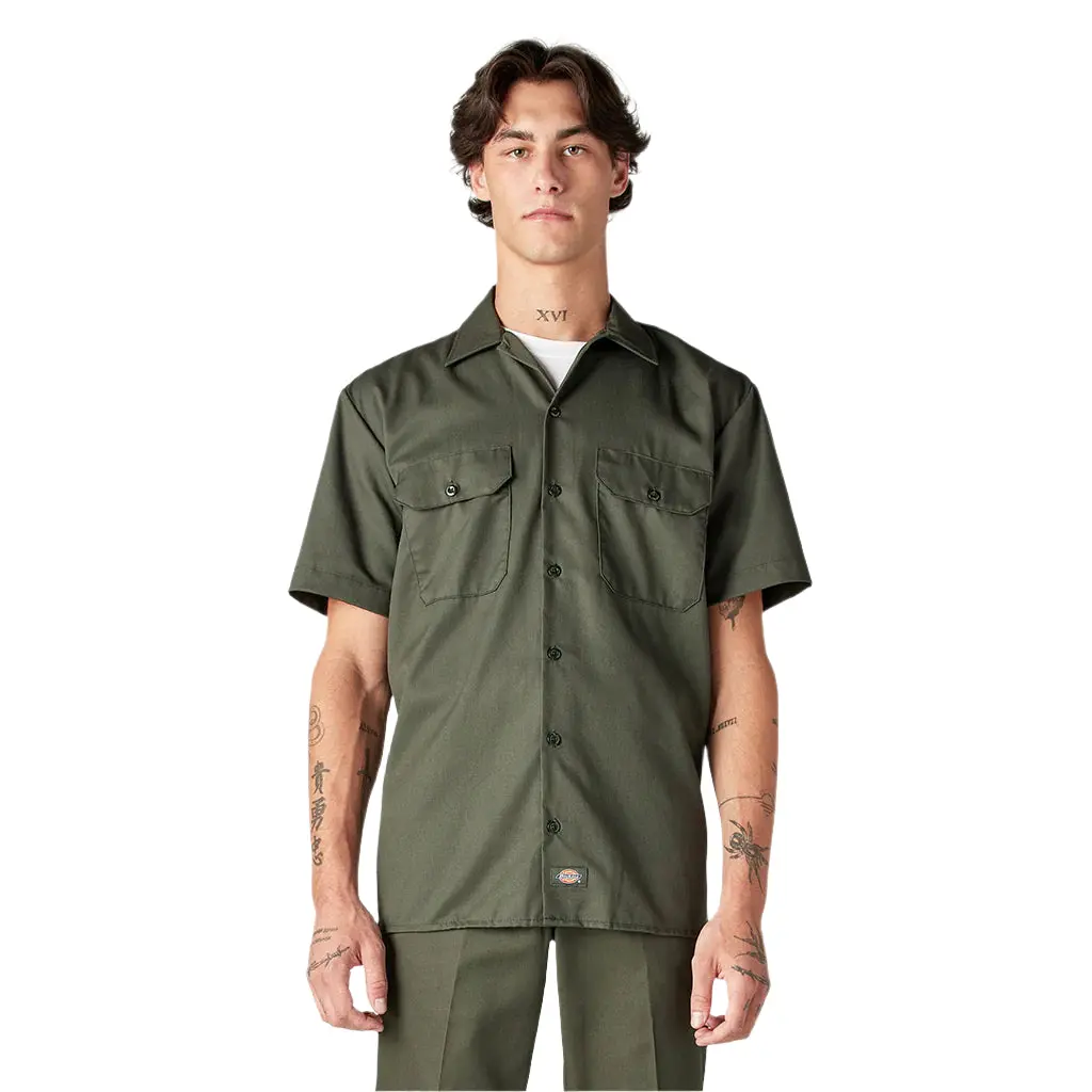 Dickies 1574 Original Men's Short Sleeve Button Work Shirt, Classic Twill Fabric Uniform Top with Pockets, Wrinkle-Resistant, Moisture-Wicking, Generous Cut Workwear