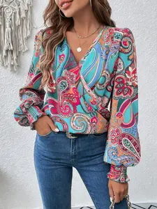 Women's colorful paisley print crossover V-neck lantern sleeve top, retro vacation style loose slimming shirt, suitable for spring and summer, ideal for beach vacations, summer shopping, and outdoor cafe outings