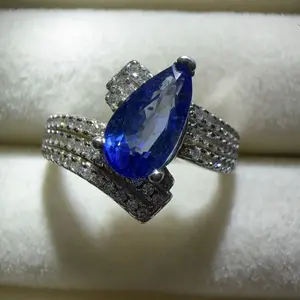 <PingEast jewelry > LANBS309----925 sterling silver twisted band ring set with a natural 5×8mm long teardrop-shaped Ceylon cornflower blue sapphire, with certificate