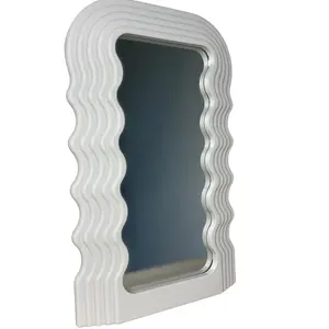 InnerGlow's White, Creative, Abstract and Modern Irregular Shaped Mirror for Decorating Your Space This Summer creativeirregularshapedmirror Lightweight Geometric