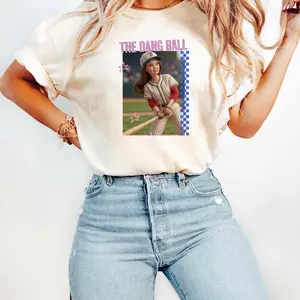 Funny Baseball Mom Shirt with Retro Doll Face Graphic, Soft Game Day Tee for Casual Outfits, Vintage Style Oversized Tee with Cozy Vibes and Relatable Humor