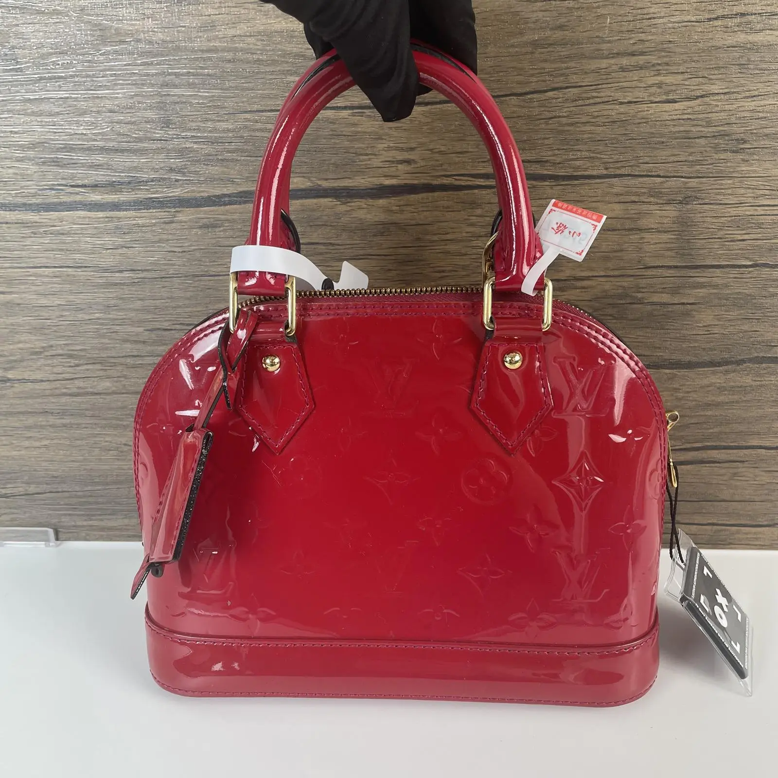 Pre-owned Louis Vuitton Glossy bright red Monogram Vernis patent calfskin leather Shoulder Bags Red Monogram Vernis Alma BB Handbag++little charm+++