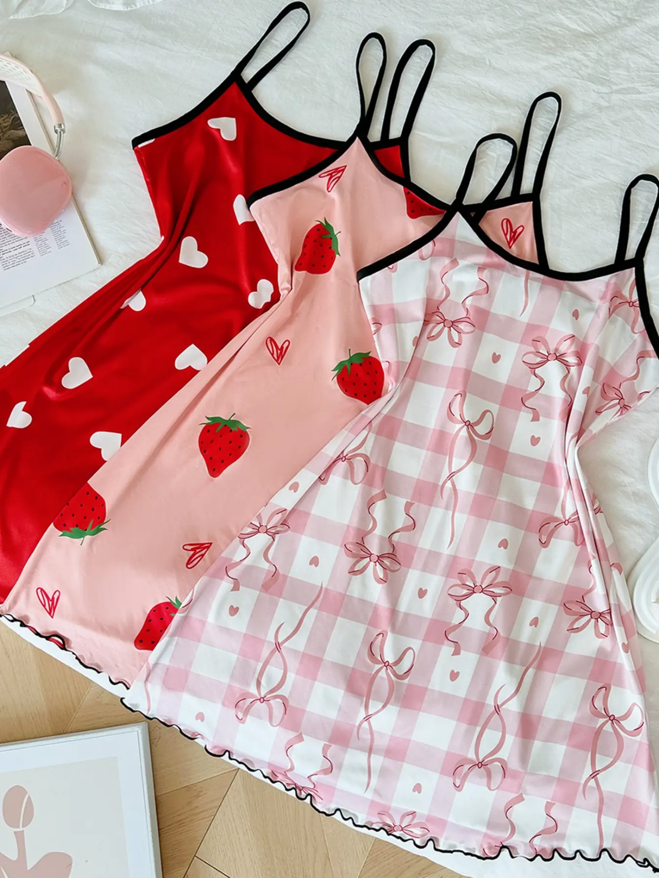 Stylish Women's Sleeveless Camisole Dress, Mixed Colors & Strawberry Print, Comfortable Casual Elegant Sleepwear Set, 3-Pack Womenswear, Cami Nightdress, Printed Nightgown