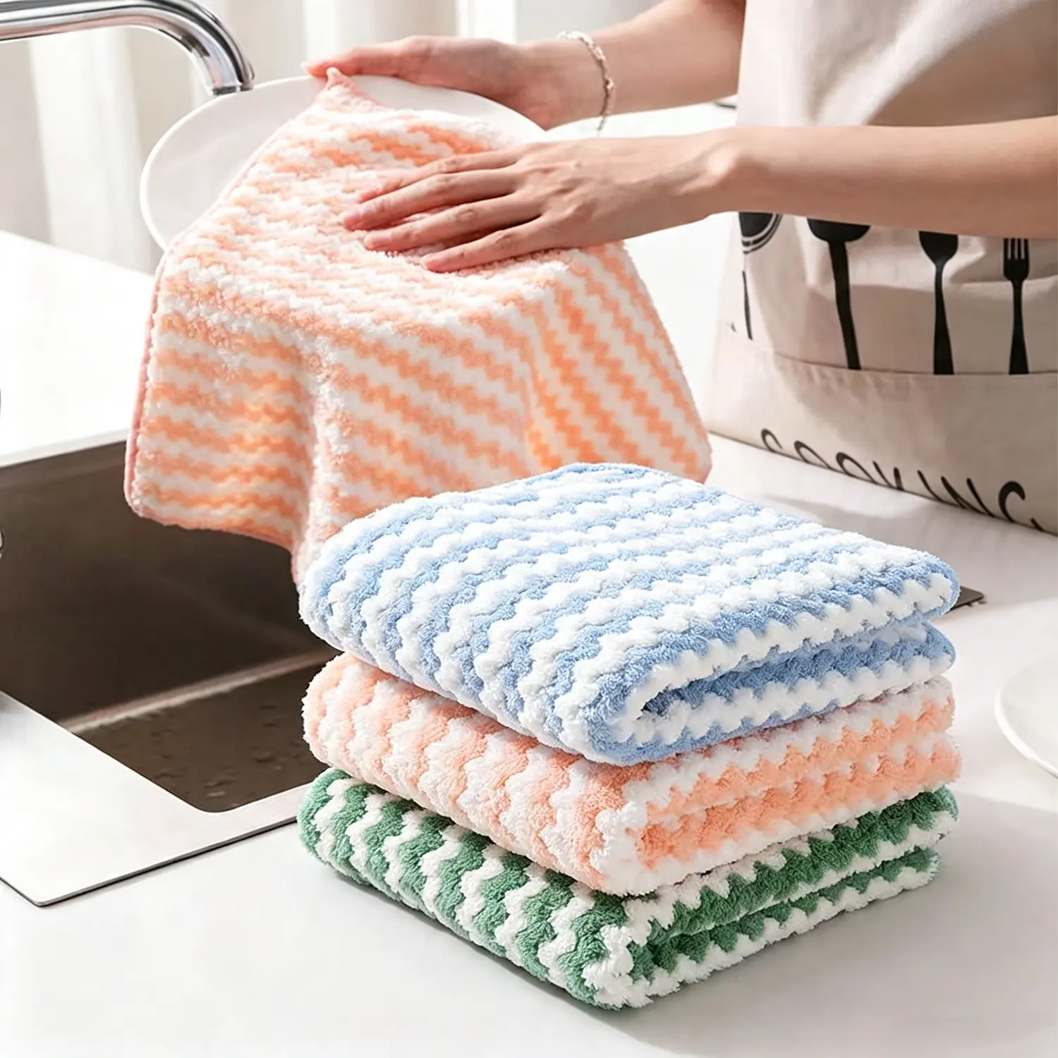 11.81" x 11.81" 3 Pack Microfiber Cleaning Cloth, All-Purpose Microfiber Towels, Absorbent Streak Free Lint Free Rags for Cleaning Reusable and Washable Towels Kitchen Disposable Kitchen