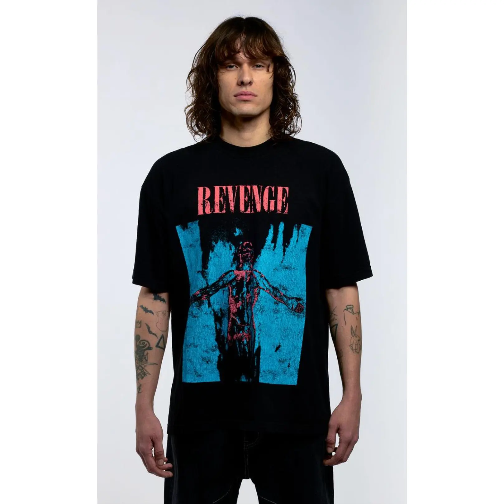 REVENGE SLIVER TEE BLACK FW25