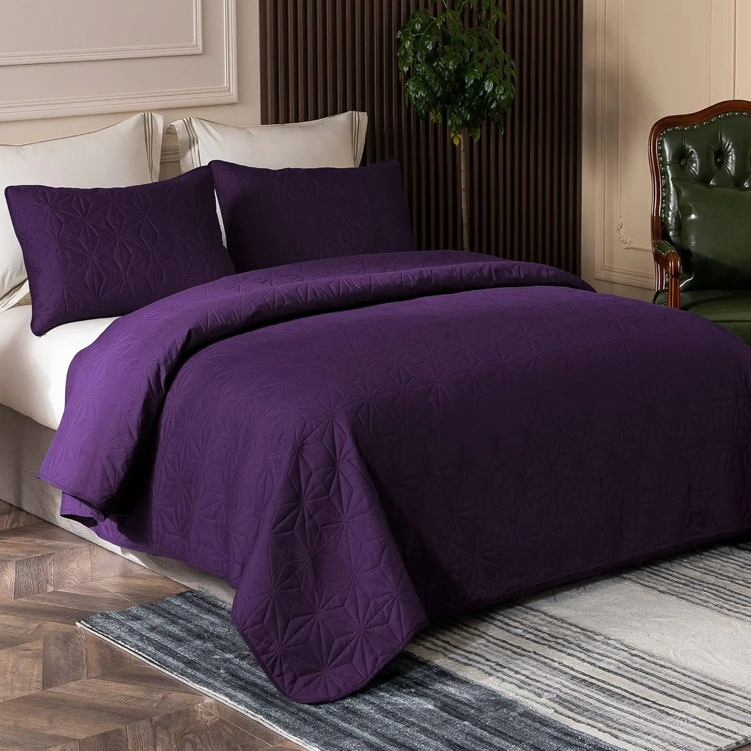 King Size Geometric Quilt - Fluffy Soft Polyester Fill Purple Bedspread, 3-Piece Lightweight All-Seasons Coverlet, Machine Washable