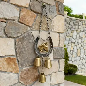 Vintage Country Style Horseshoe Wind Chime, Outdoor Wind Chimes, Lucky Bell Pendant for Farmhouse Decor, Durable Alloy Ornament Ideal for Holiday Gift