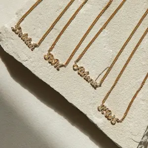 Customizable name with diamond-studded design luxury necklace