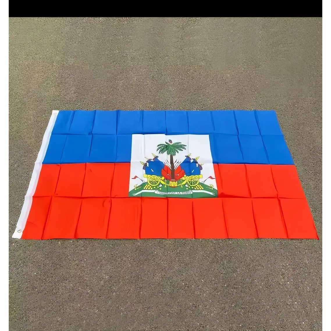Haitian National Flag 3'X5' - Official Design with Blue, Red, and White Colors, Perfect for Display and Decoration