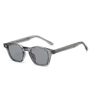 Translucent Gray Retro Wayfarer Sunglasses - Durable Metal Hinge & UV400 Protection - Minimalist Square Frames