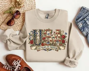 Retro Usa 250 Shirt, Independence Day Sweatshirt, Celebrate 250th Anniversary Shirt Usa Flag Tee 4th of July Shirt Patriotic Gift