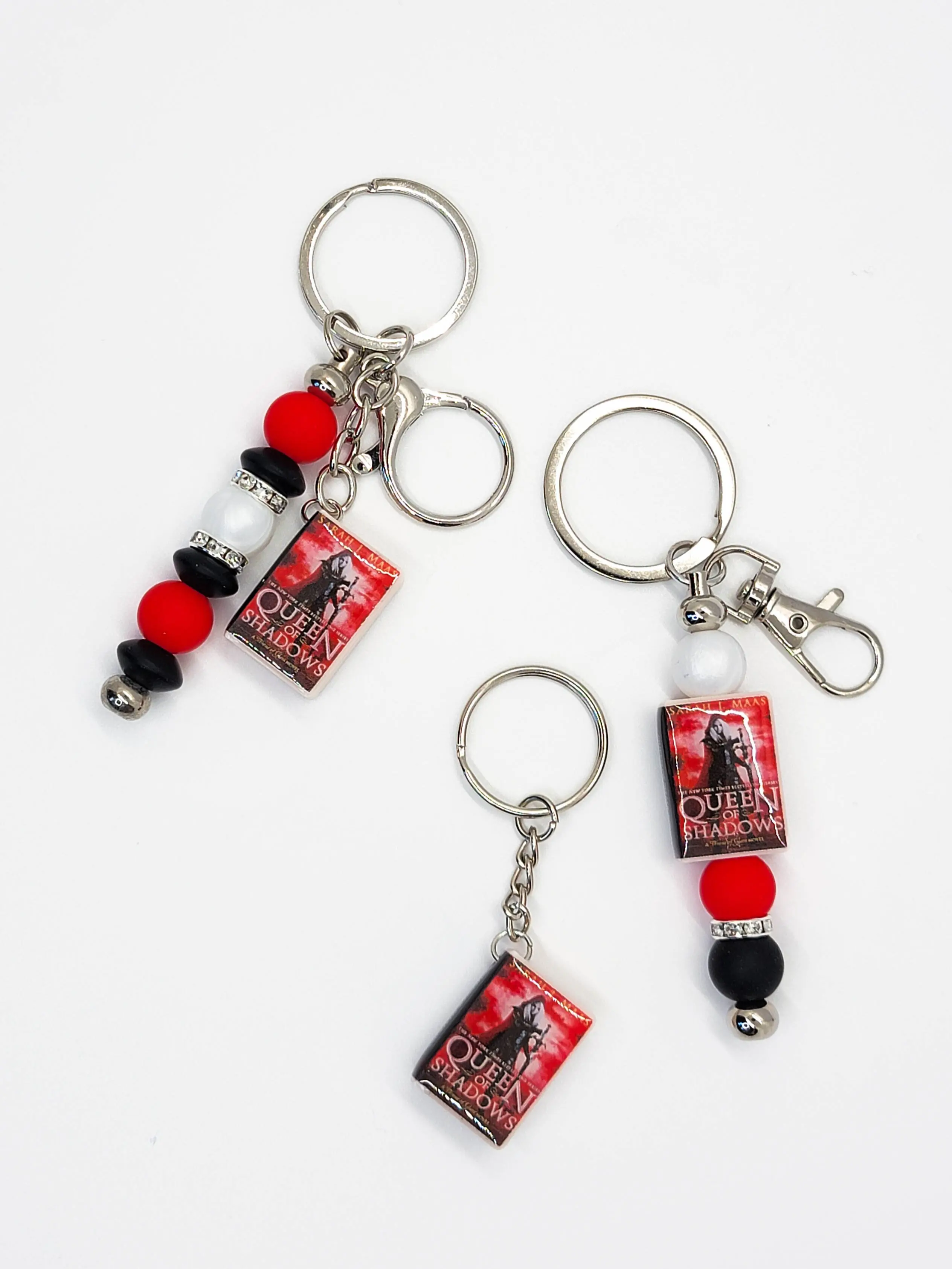 Queen of Shadows Mini Book Keychain – Sarah J. Maas Fantasy Charm, Throne of Glass Merch, Bookish Gift for SJM Fans