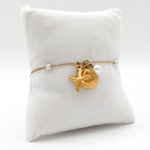 Dainty Seashell Pearl Bracelet