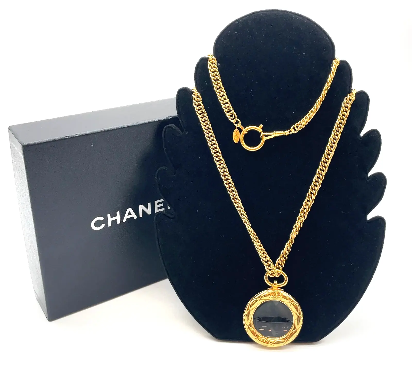 Pre-owned Chanel CC Quilted Magnifying Glass Pendant Necklace Engraved 12547648448/958986