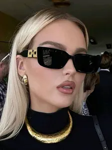 Women's Fashion Square Frame Glasses, Stylish Small Frame Eyewear for Women, Trendy Ladies' Accessories for Daily Wear