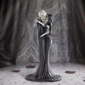 Gothic Halloween Skull Couple Statue Eternal Kiss Revenge Goddess Sculpture Perfect Gift, New Arrival Decorative Figurine