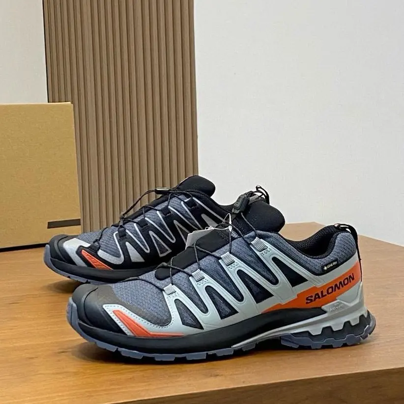 Salomon XT‑6 Unisex Trendy Hiking Sneakers, Impact‑Resistant Midsole, All‑Weather Non‑Slip Sole, for Urban Exploration, Hill Trekking and Day‑long Wear