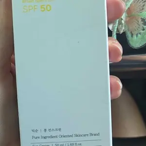 Product Review of [Top Selling] mixsoon Bean Sunscreen 1.69 fl.oz / 50ml - Airy Watery Texture, No White Cast, Daily Korean Face Sunscreen from Y**i