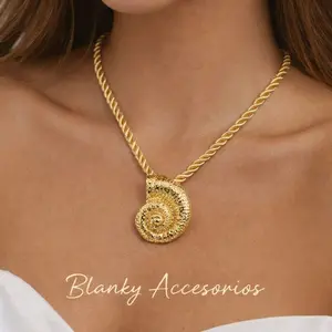 Coralina Necklase.Elegant PU leather Cord with a 14K Gold Plated Seashell desing Pendant