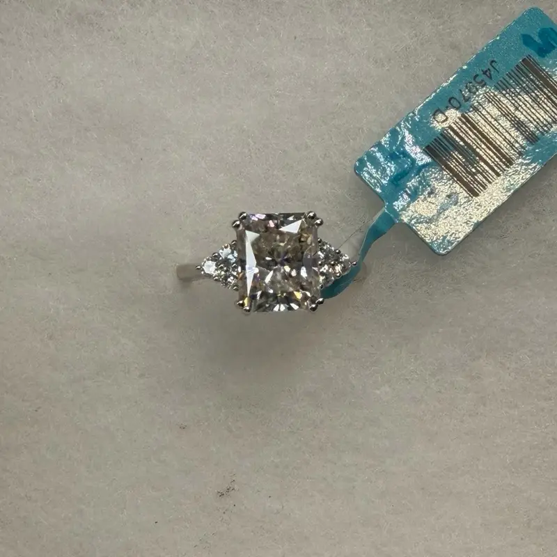 Gorgeous emerald cut moissanite ring size 10