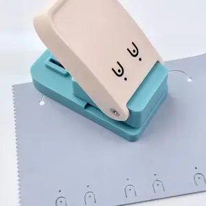 DIY Jewelry Hole Punch Tool, 1pc Earring & Necklace Maker, Heart-Shaped Hook Design, Plastic Craft Accessory for Handmade Jewelry Making