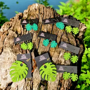 Monstera Clay Earrings - Elegant Design with Unique Leaf Pattern, Ideal for Any Occasion