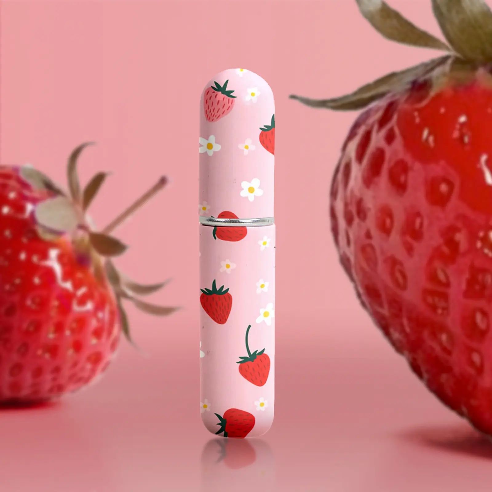 Women's Portable Compact Perfume Bottle, Travel Container Bottle, Strawberry Print Spray Bottle, Makeup Cosmetic, Maintain Alluring Scent Anytime, Portable Perfume Bottles, 5ML, Ideal for Daily Use
