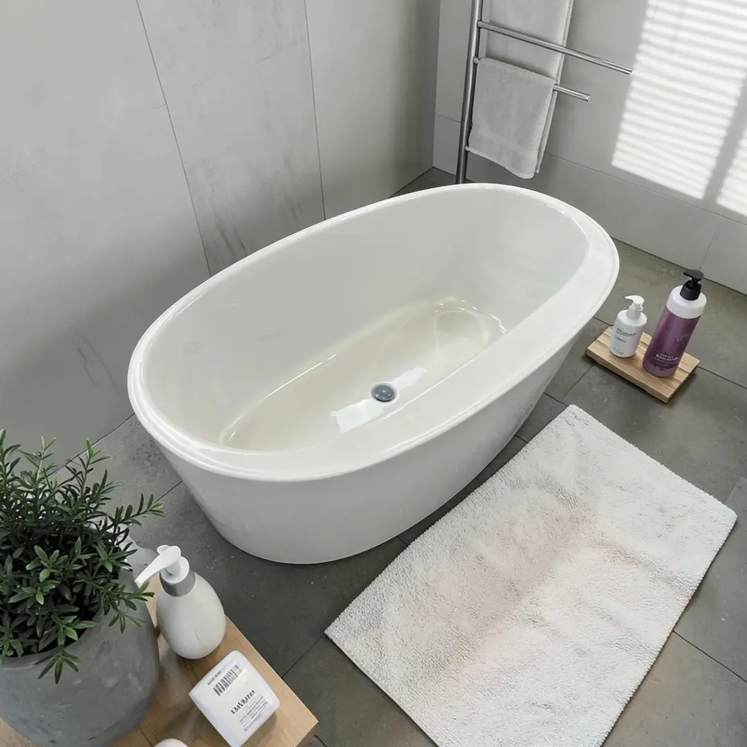 Jacuzzi Amalia Freestanding Soaking Bathtub