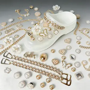 Fashion Novelty Clogs Decorations Set, Dazzling Rhinestone & Faux Pearl Charms, Heart Flower Rabbit Deer Butterfly Designs, Trendy Holiday Party Gift Shoe Accessories for Women Girls