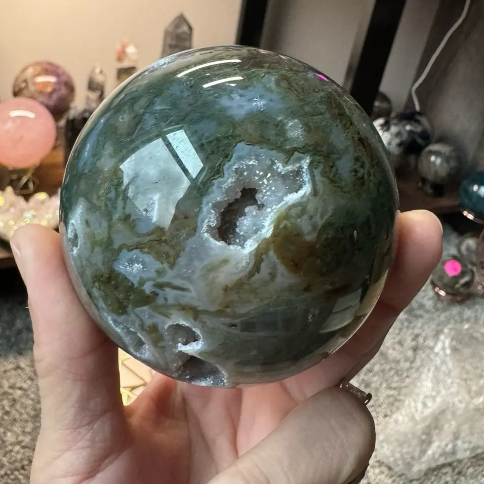 Moss crystal sphere