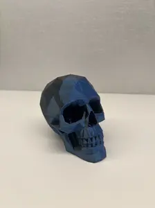 Geometric Skull Sculpture – Multicolor Low-Poly Decor for Desk, Shelf, or Halloween Display