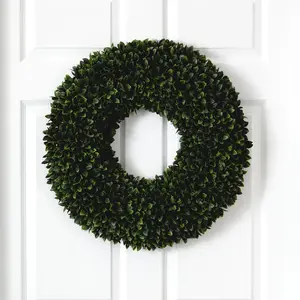 24” Boxwood Artificial Wreath