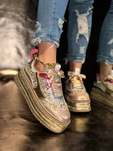 TikTok Viral Streetwear Must-Have! Luxury Brand Heavy-Duty Full Rhinestone Sneakers, Maxed-Out Street Style, Unisex Couple Shoes, High-Quality Heavy-Duty Craftsmanship, Full Rhinestone Bling Upper, Essential for Street Trendsetters, Head-Turning Couple