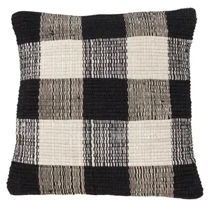 Saro Lifestyle  18 in. Buffalo Plaid Chindi Throw Poly Filled Pillow, Black