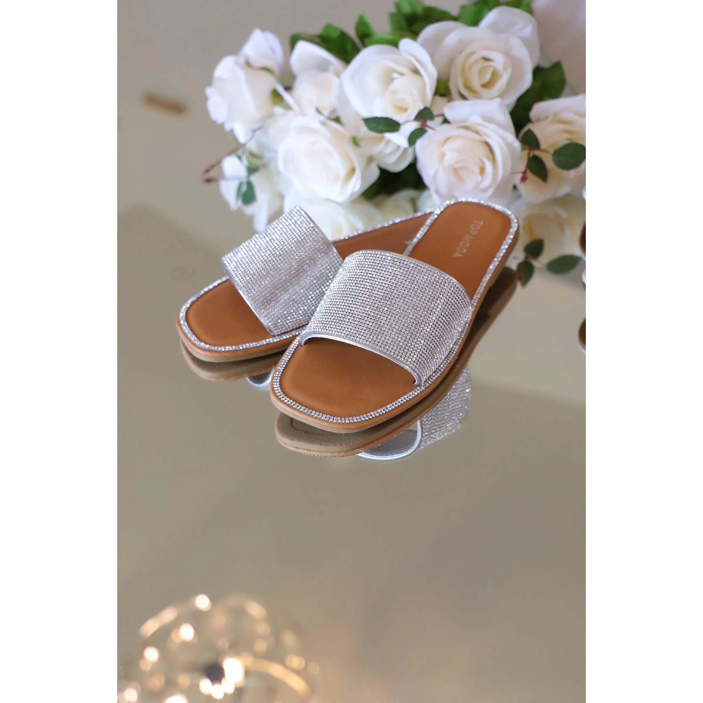 Ariana Sandal