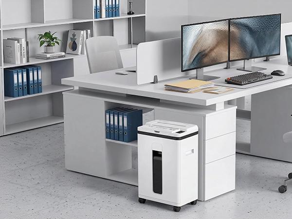 QUIETLEMON P-5 Heavy Duty Microcut Paper Shredder for Home Office & Small Business, 40 Min Continuous Run, 200-Sheet Auto Feed, 7-Sheet Manual Feed, Shreds Credit Cards & Staples, 5.8 Gal Bin, Computer Accessories, Microcut Shredder, 5.8 Gallon Bin