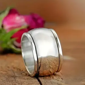 Trendy Wide Band Ring Polish Surface Trendy Wheel Shape Match Daily Outfits Suitable For Men And Women