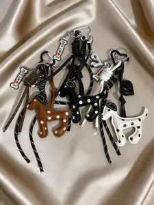 Unisex Dog-Shaped Keychain, High-End PU Leather Heart Pendant, Perfect for Bags, Keys, DIY Gifts, Fashion Handbag Charm, Multi-Functional Car Key and Phone Case Decoration, Charming Keychain