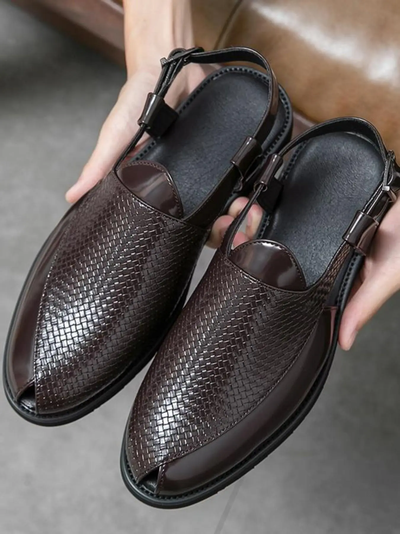 Men's Minimalist Temperament Braid Design Buckle Sandals, Lightweight Breathable Comfortable Peep Toe Sandals for Summer, Fashionable Sandals, Fashion Shoes for Daily Wear Footwear, Stylish Summer Footwear