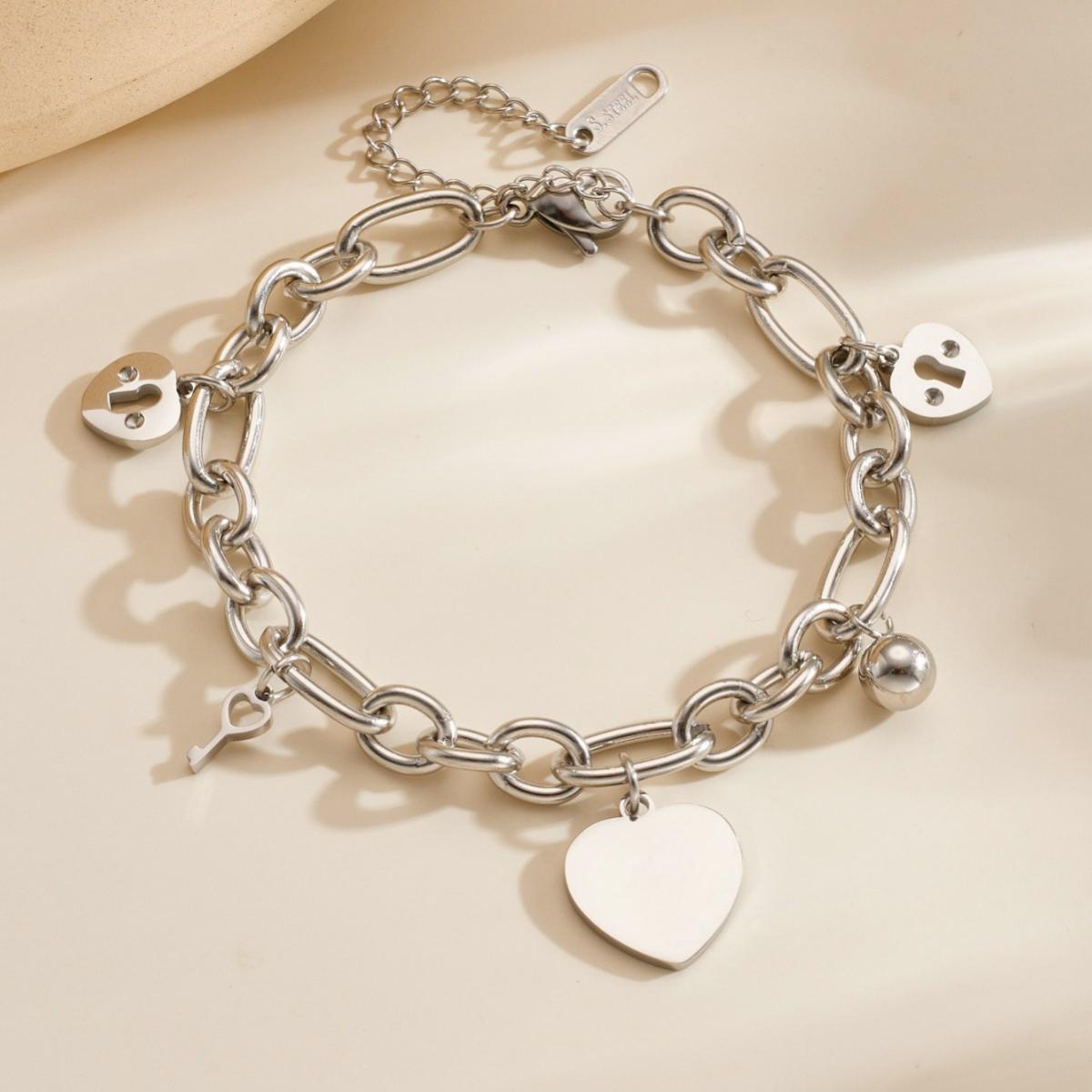 Luxury Heart Lock & Key Charm Necklace for Women, Premium Quality Adjustable Cable Chain Love Lock Pendant Necklace, Timeless Anniversary Valentine's Day Gift for Her, Trendy Sophisticated Statement Jewelry