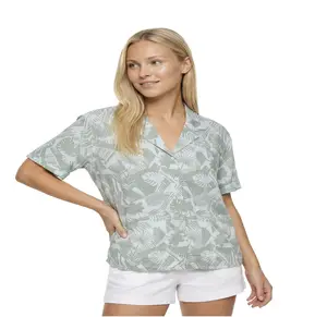 Volcom Women's Beach Bandit Shirt - Lightweight Viscose Blend, Oversized Button-Front Top, Breathable & Flexible, Ideal for Seaside Strolls & Summer Outfits - Womenswear