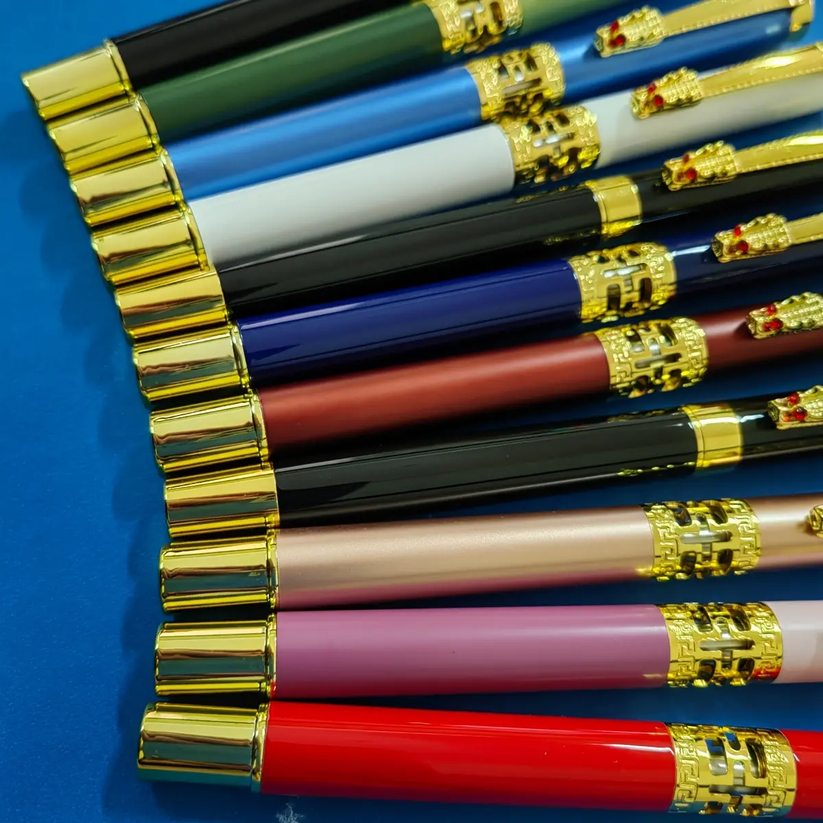 1 pc signature pen, ballpoint pen, paired with 6 premium refills, 0.5 mm tip, calligraphy art, metal pen holder, cap pen clip, hollow barrel design, elegant high-end, stylish and refined, study supplies, holiday gifts—Valentine’s Day, back-to-school seaso 1 pc signature pen, ballpoint pen, paired with 6 premium refills, 0.5 mm tip, calligraphy art, metal pen holder, cap pen clip, hollow barrel design, elegant high-end, stylish and refined, study supplies, holiday gifts—Valentine’s Day, back-to-school seaso