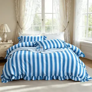 Striped pattern 3-piece bedding set with ruffle and pleated edge design, including 1 quilt cover (without inner filler) and 2 pillowcases (without inner core). Soft and comfortable, ideal for home bedroom decoration and perfect as a birthday gift.